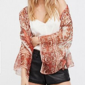 NWT Free People Fluer de Lis Pink Mettalic Kimono